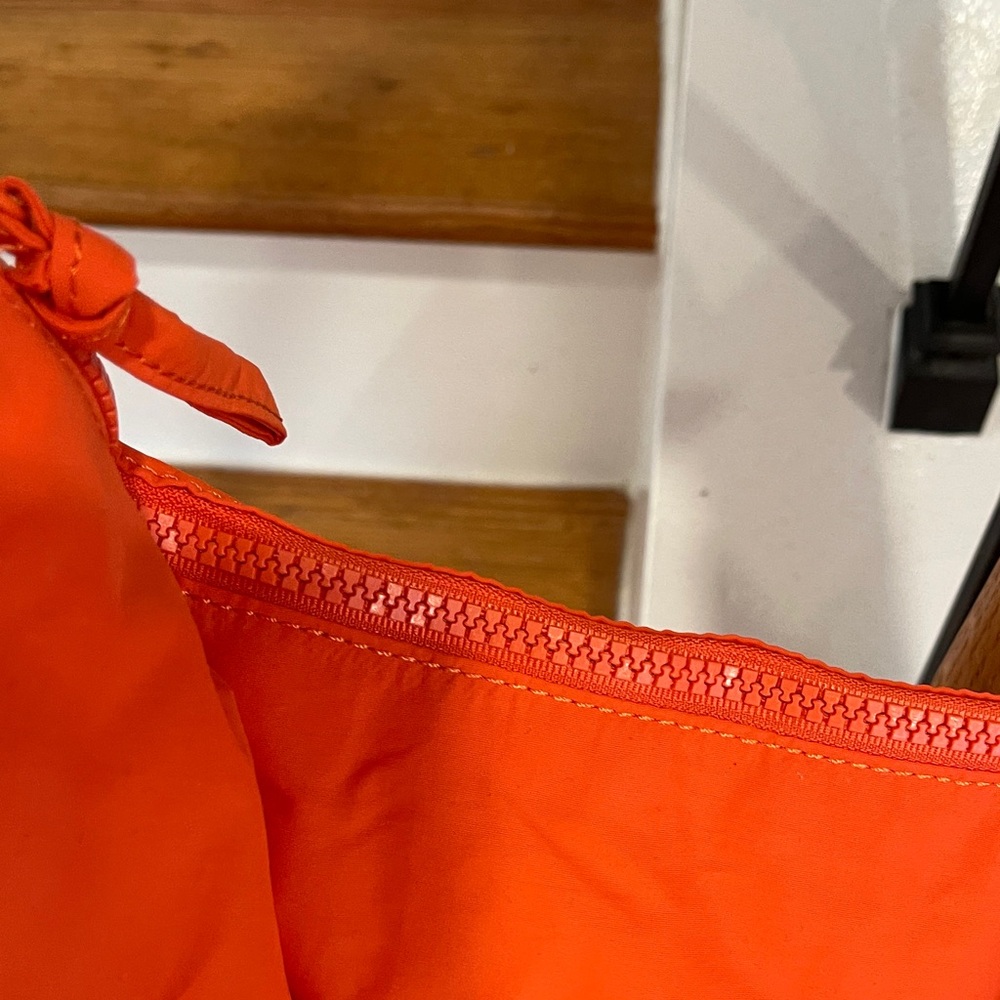 NWOT...Olend's Mila Bag. Vibrant Orange Knotted Shoulder Bag . - Picture 5 of 9